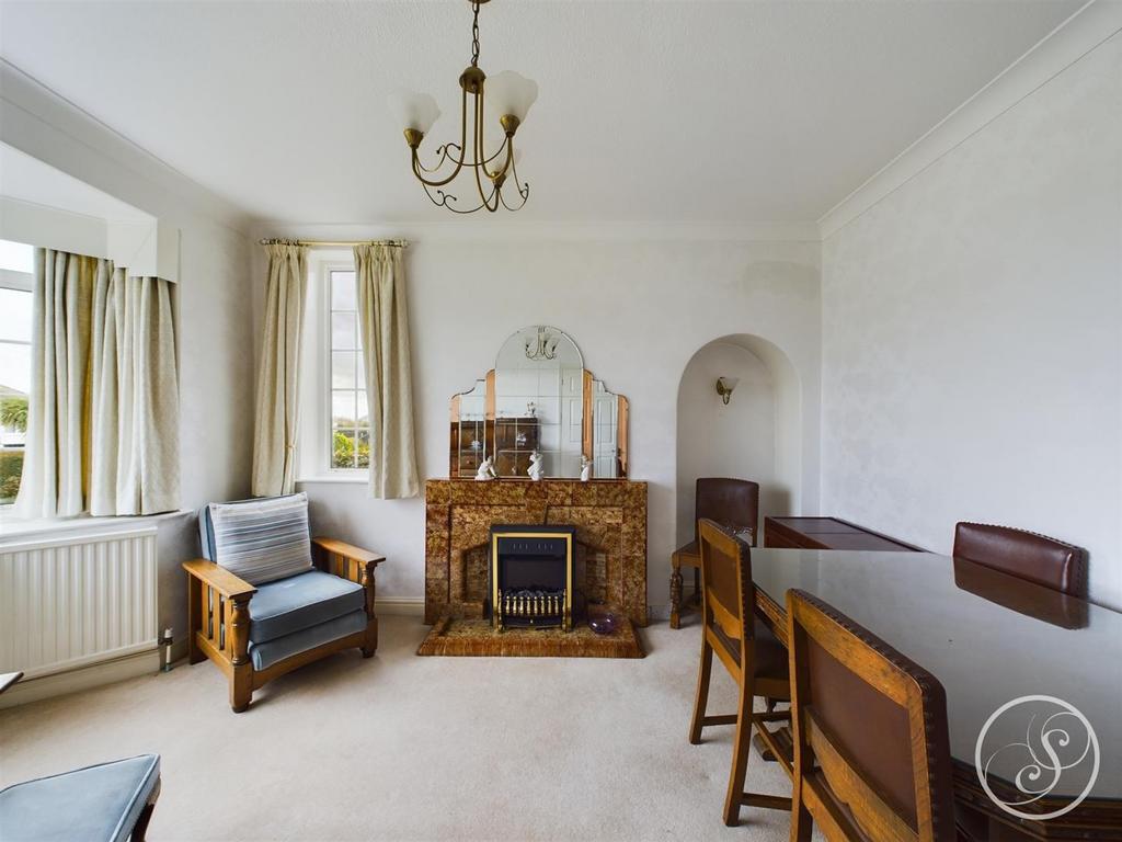 Second sitting room