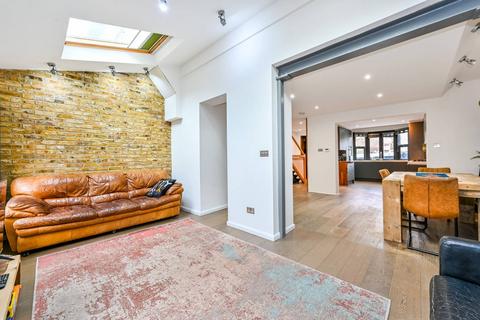 3 bedroom maisonette to rent, Queensbury Street, East Canonbury, London, N1