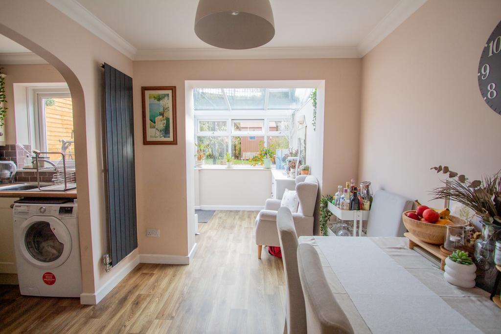 Kitchen/Dining room