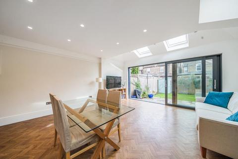 36 Richmond Avenue, London, SW20 8LA