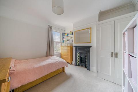 36 Richmond Avenue, London, SW20 8LA