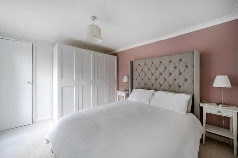 Flat 2, 70 Queens Road, London, SW19 8LR