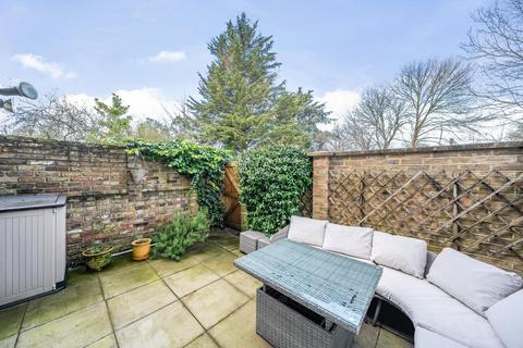 Flat 2, 70 Queens Road, London, SW19 8LR