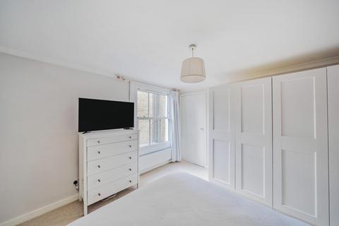 Flat 2, 70 Queens Road, London, SW19 8LR