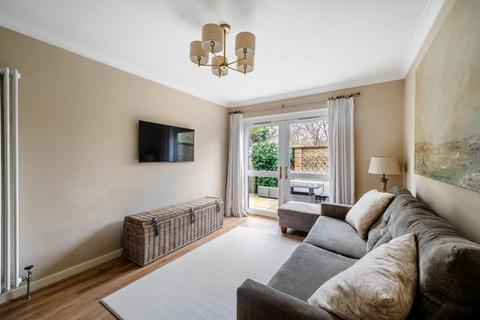 Flat 2, 70 Queens Road, London, SW19 8LR