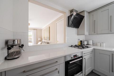 Flat 2, 70 Queens Road, London, SW19 8LR