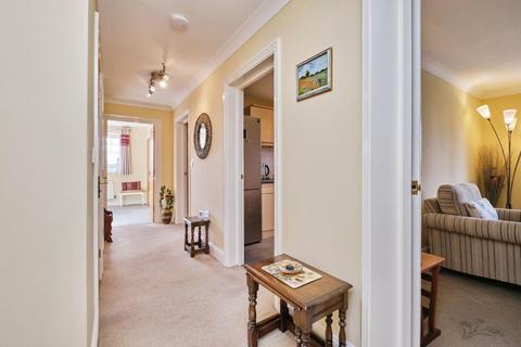 12 Harrington Walk, Lichfield, WS13 7UY
