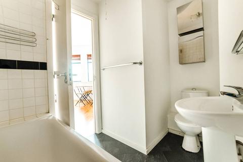 1 bedroom flat for sale, Jedburgh Road, Plaistow, London, E13