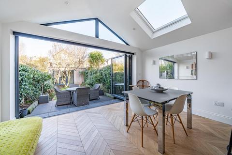 155 Elm Road, Kingston Upon Thames, KT2 6HY