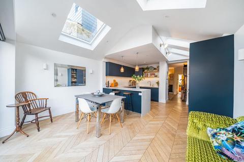 155 Elm Road, Kingston Upon Thames, KT2 6HY
