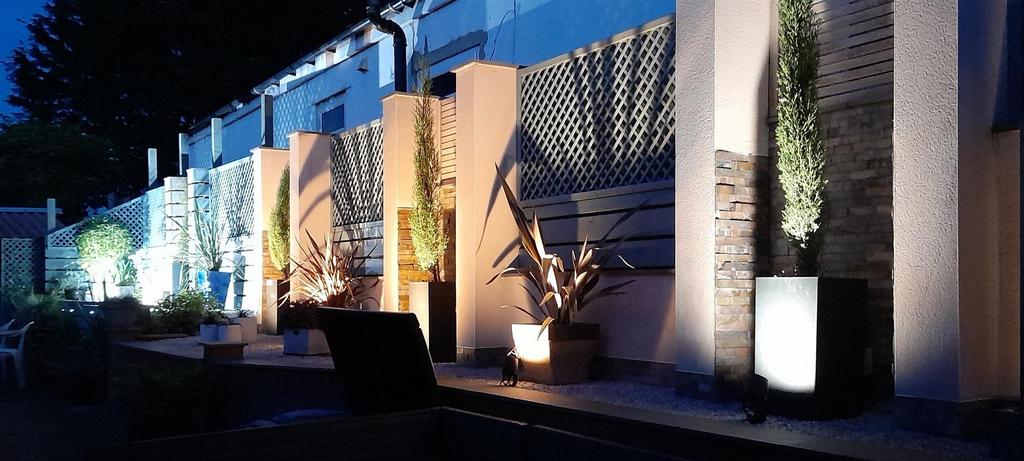 Raised top patio  (002).jpg