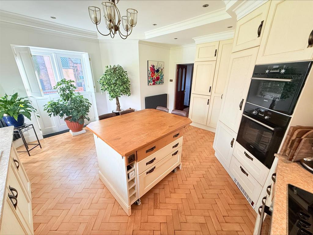 Dining Kitchen