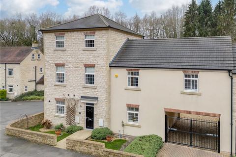 18 Bowcliffe Road, Bramham, Wetherby, LS23 6TJ