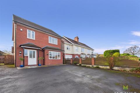 4 bedroom detached house for sale, Drays House, Aston Road, Wem