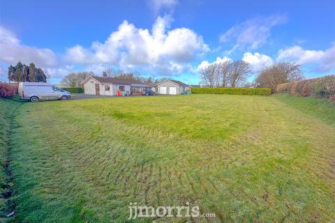 3 bedroom detached bungalow for sale, Glynarthen