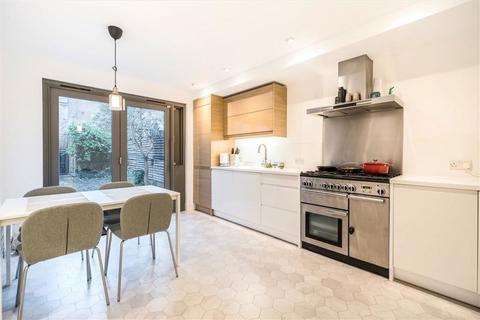 3 bedroom terraced house for sale, Brick Lane, London E2