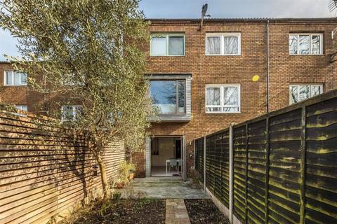 217 Brick Lane, London, E2 7ED