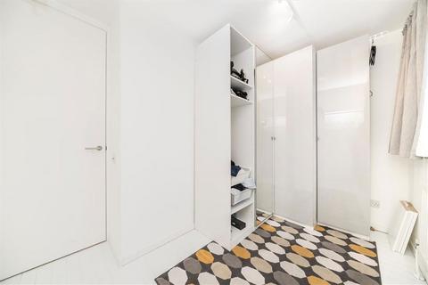 217 Brick Lane, London, E2 7ED