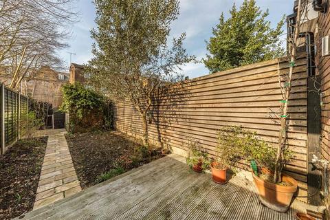 217 Brick Lane, London, E2 7ED