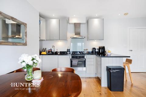 2 bedroom flat for sale, Brondesbury Villas, London