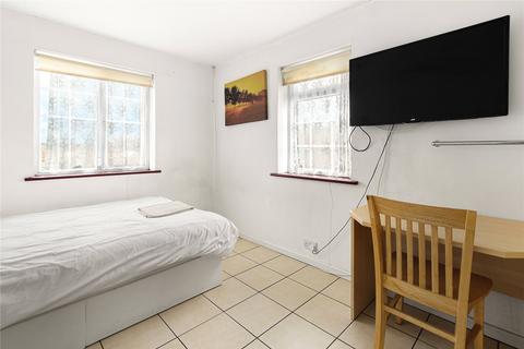 21 Albert Road, Bracknell, RG42 2AG