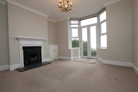2 bedroom semi-detached house to rent, Gills Cliff Road, Ventnor