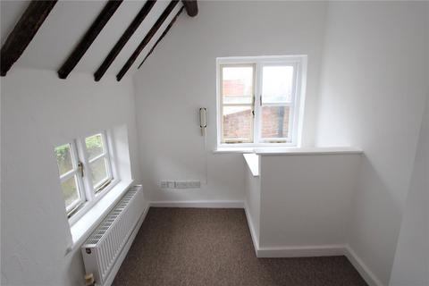 2 bedroom detached house to rent, Church Street, Hampshire SO51