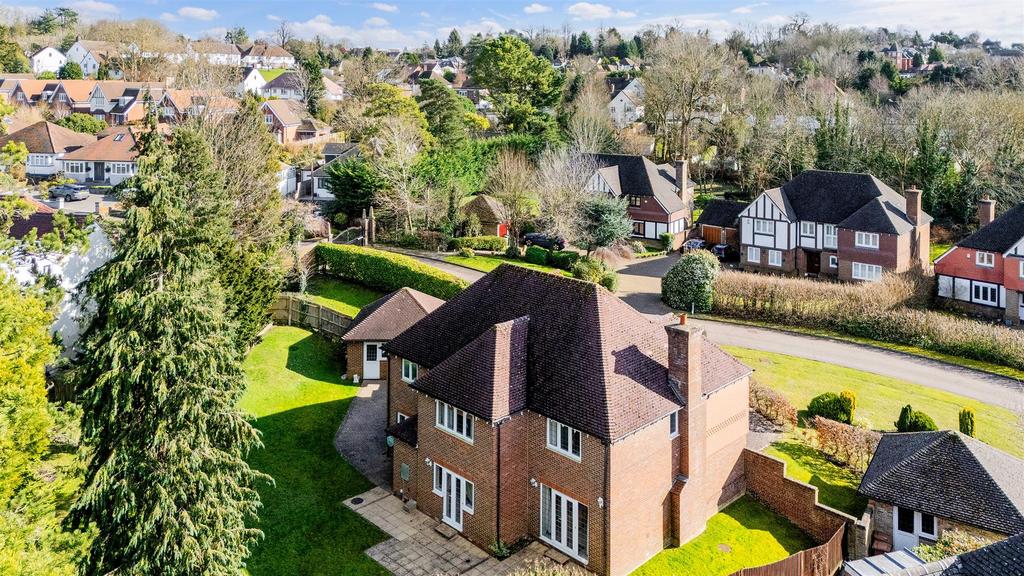 CLAREMOUNT GARDENS, 28 DRONE (10).jpg