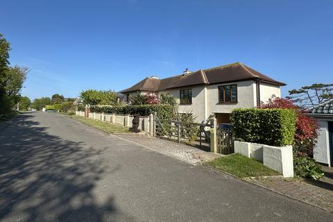 4 bedroom detached house for sale, Salisbury Road, St Margarets Bay, CT15