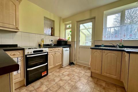 3 bedroom end of terrace house for sale, Sycamore Grove, Southend-on-Sea, Essex, SS2 5HJ