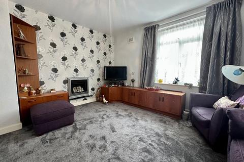 3 bedroom end of terrace house for sale, Sycamore Grove, Southend-on-Sea, Essex, SS2 5HJ