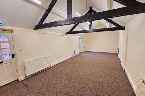 Character property to rent, Rothwell NN14