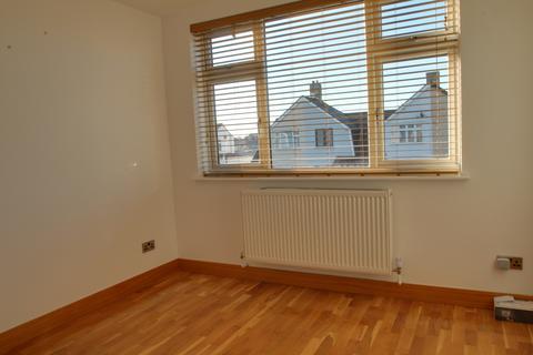 1 bedroom apartment to rent, East Road, Feltham TW14