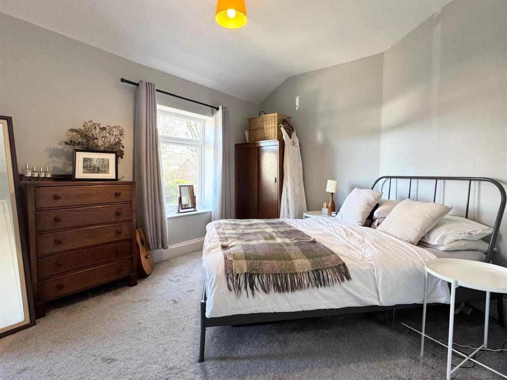 Master bedroom (1).jpg