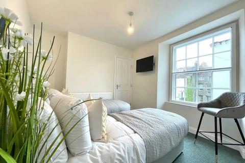 2 bedroom apartment to rent, Hope Chapel Hill, Bristol BS8
