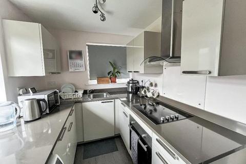 40 Swallowdale, South Croydon, CR2 8SJ