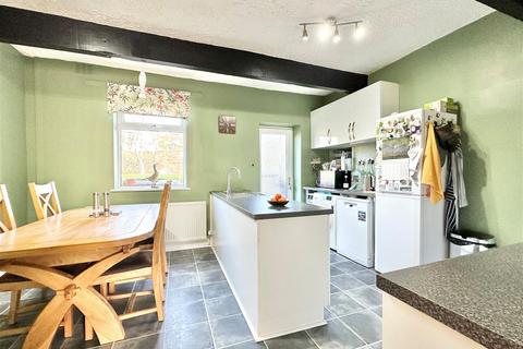 2 bedroom end of terrace house for sale, Chapel Road, Whaley Bridge, High Peak