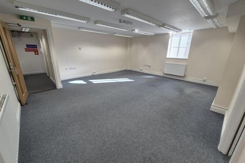 Property to rent, 55-56 Stallard Street, BA14