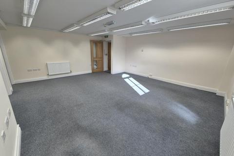 Property to rent, 55-56 Stallard Street, BA14