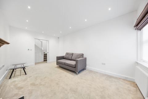 1 bedroom mews to rent, Gower Mews, Bloomsbury, WC1E