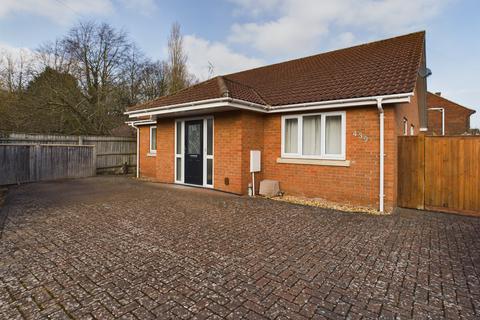 3 bedroom detached bungalow to rent, Cherry Hinton Road, Cambridge, Cambridgeshire