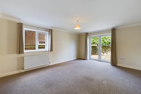 3 bedroom detached bungalow to rent, Cherry Hinton Road, Cambridge, Cambridgeshire