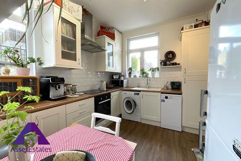 3 Antwerp Place, Abertillery, NP13 1TW