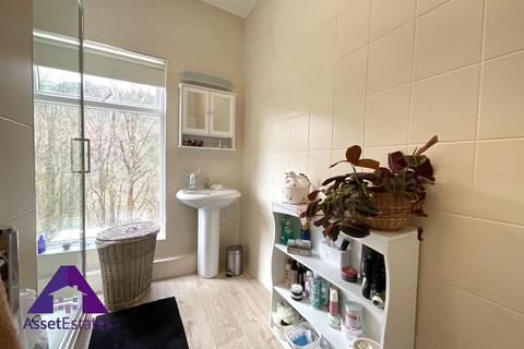 3 Antwerp Place, Abertillery, NP13 1TW