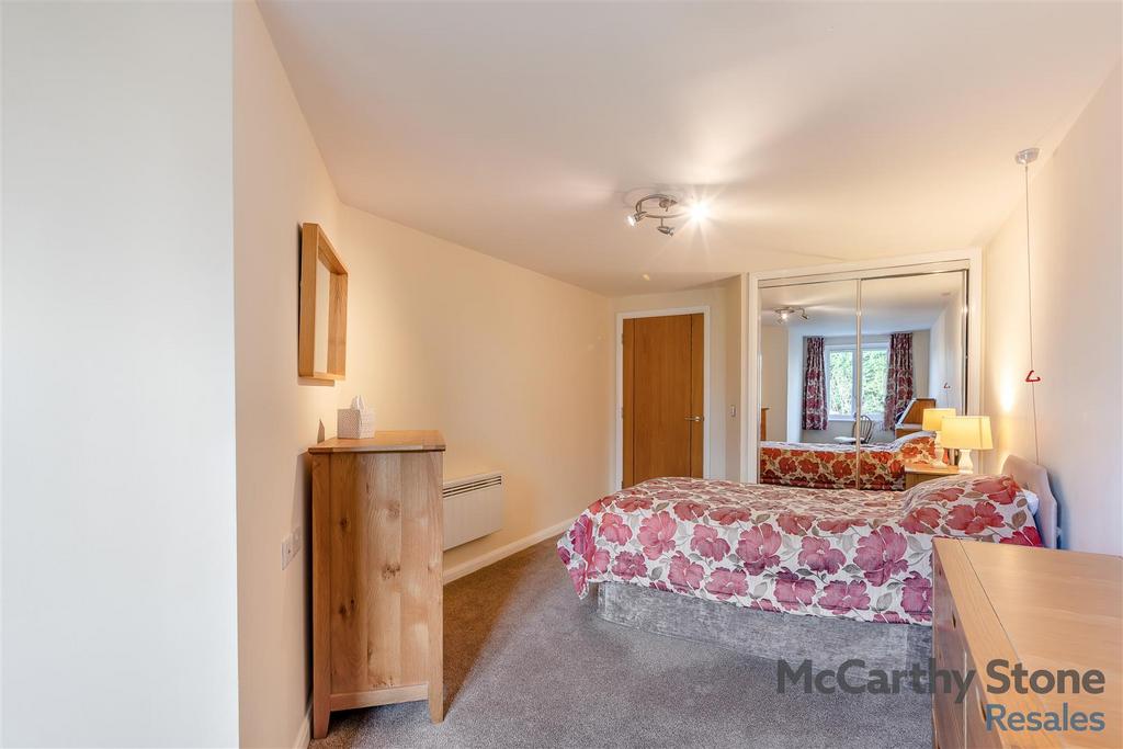 8636602-interior10.jpg