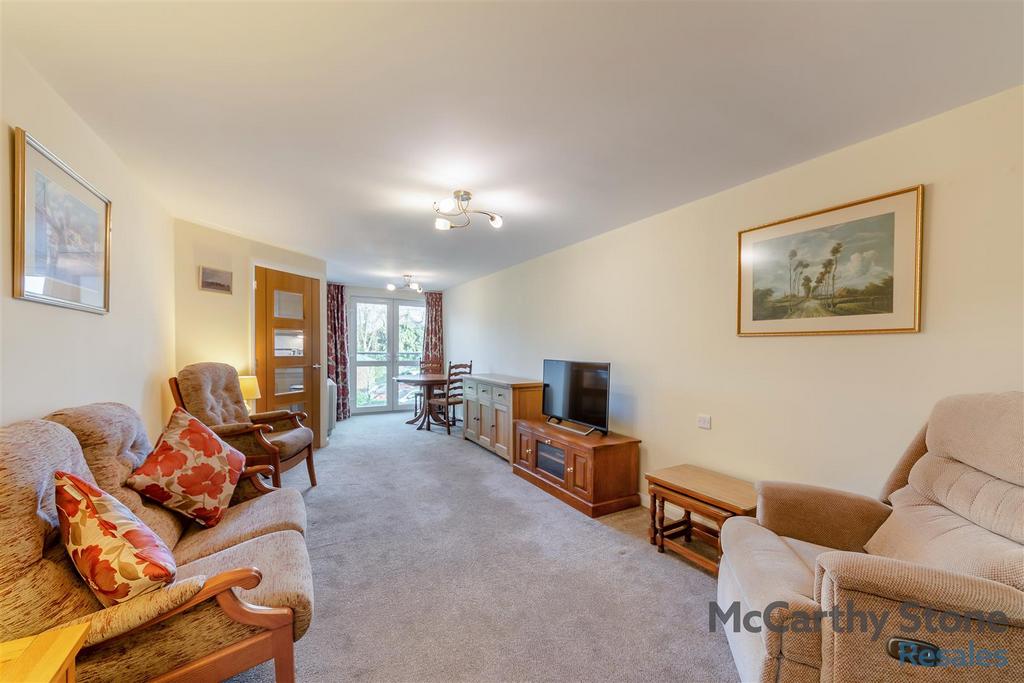 8636602-interior16.jpg