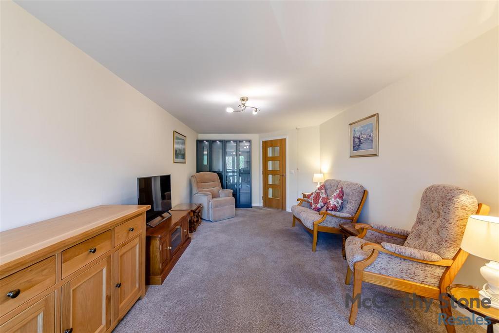 8636602-interior15.jpg