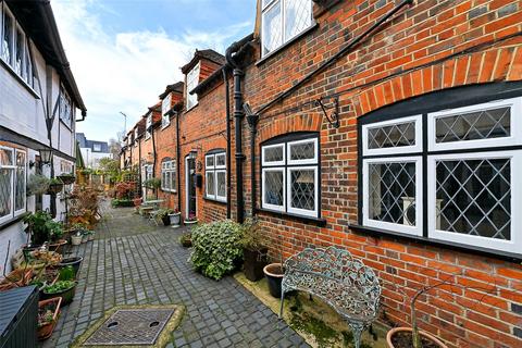 3 bedroom terraced house to rent, Eton Court, Eton, Windsor, Berkshire, SL4