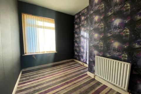8 Short Row, Low Moor, Bradford, BD12 0QJ