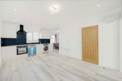 3 bedroom flat to rent, Hardinge Road, London NW10